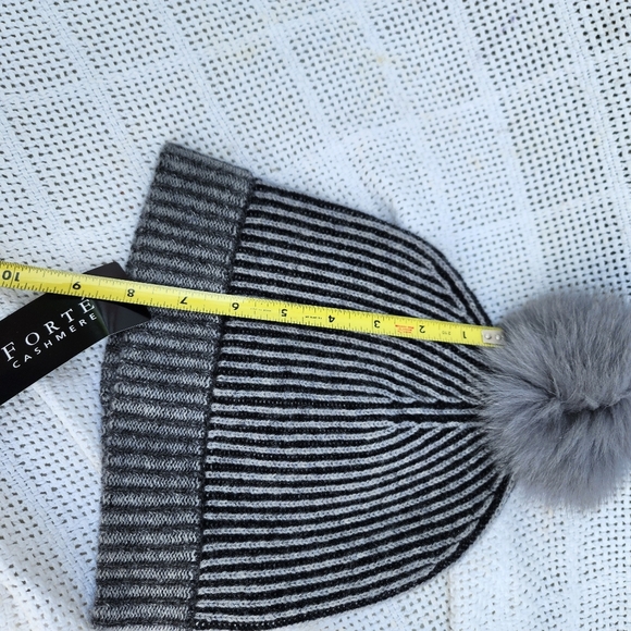 Forte Cashmere silver graympom pom hat NWT - Picture 3 of 6